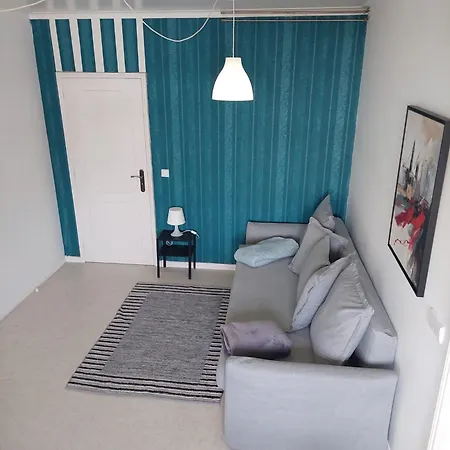 Comfort In The Downtown