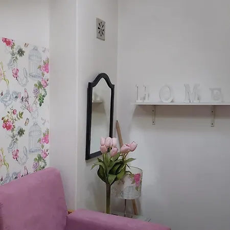 Comfort In The Downtown Apartment