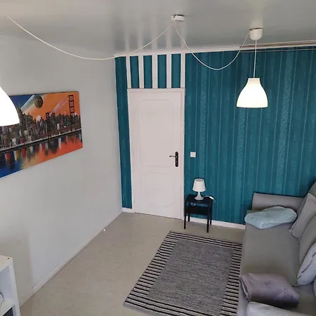 Comfort In The Downtown *