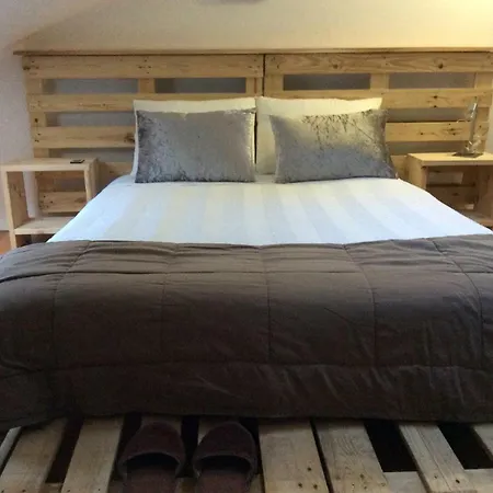 Apartment Comfort In The Downtown *