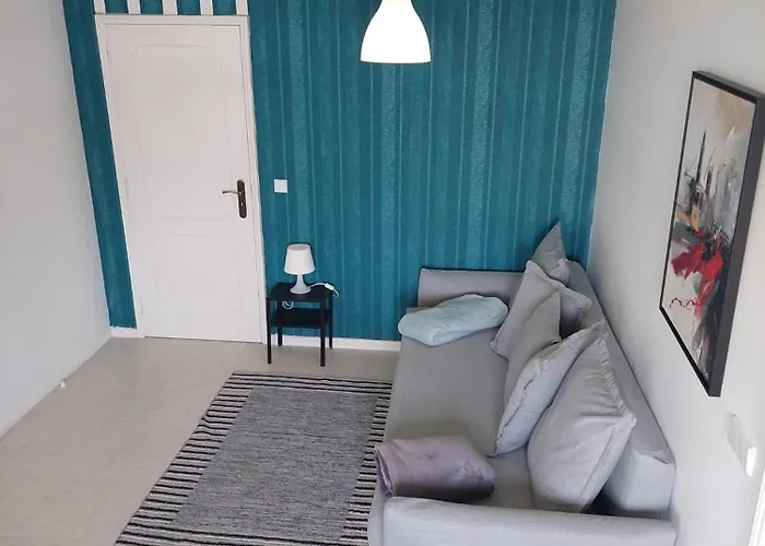 Comfort In The Downtown