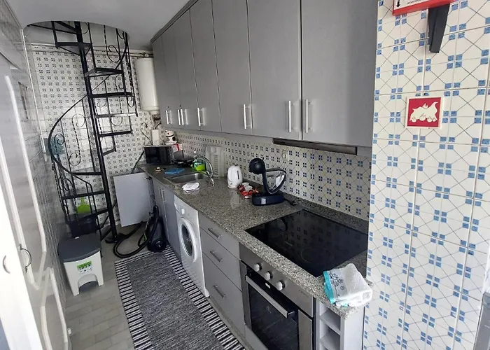 Comfort In The Downtown