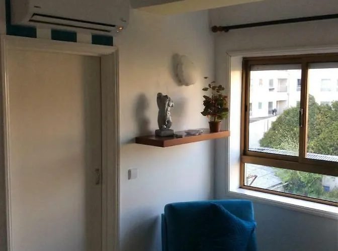 Comfort In The Downtown