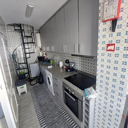 Comfort In The Downtown